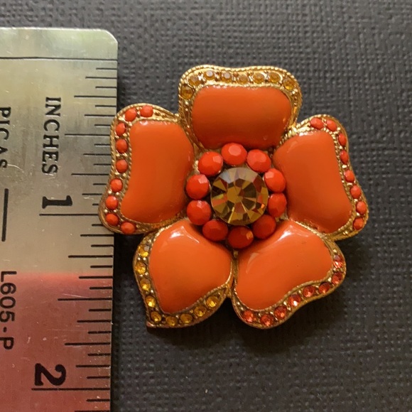 1930s Brooch to Adore❤️ — SALE🛍️ - Picture 4 of 4